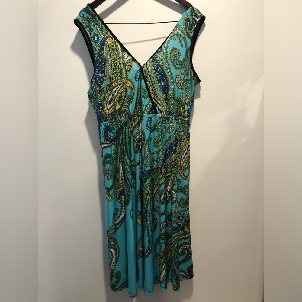 Elegant Paisley Print Dress